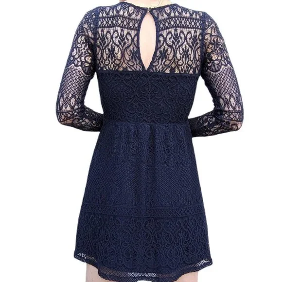 hollister long sleeve lace navy blue skater dress keyhole back juniors sz 3 - Picture 2 of 4